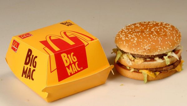 An article on the removal of McDonald’s key items on the menu – Big Mac and Apple Pie and elimination of Large Size Options has blasted the internet, but turned out fiction; no such major changes in the fast food options. An article on the removal of McDonald’s key items on the menu – Big Mac and Apple Pie and elimination of Large Size Options has blasted the internet, but turned out fiction; no such major changes in the fast food options. - Sputnik International