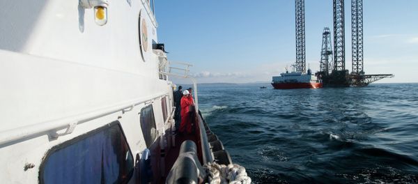 Transocean Shelf Explorer SEFDR loaded on semi-submersible Transocean Shelf Explorer SEFDR loaded on semi-submersible - Sputnik International
