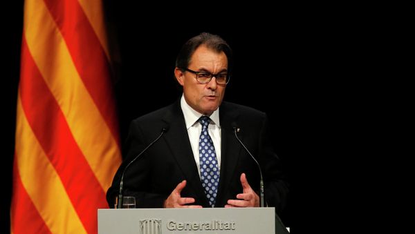 Catalonia's President Artur Mas attends a conference in Barcelona, assessing the situation after a symbolic vote on the region's independence from Spain, November 25, 2014 - Sputnik International