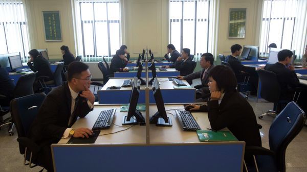 North Korean students work at computer terminals inside a computer lab at Kim Il-sung University. North Korean students work at computer terminals inside a computer lab at Kim Il-sung University. - Sputnik International
