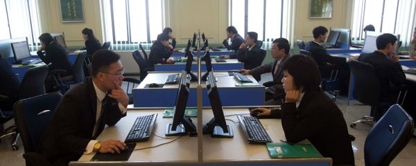 North Korean students work at computer terminals inside a computer lab at Kim Il-sung University. North Korean students work at computer terminals inside a computer lab at Kim Il-sung University. - Sputnik International