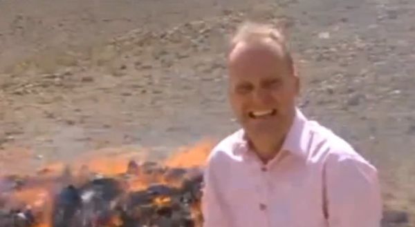 Don’t Inhale! Video of BBC Reporter Giggling Near Burning Drugs Goes Viral Don’t Inhale! Video of BBC Reporter Giggling Near Burning Drugs Goes Viral - Sputnik International