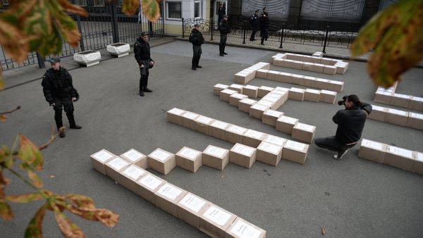 Batkivshchyna Party presents 3 million signatures in support of referendum on Ukraine's accession to NATO - Sputnik International