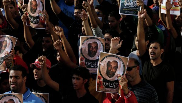 Opposition leaders in Bahrain have called on supporters of pro-democracy reforms in the Gulf kingdom to take to the streets on Thursday, a day after police stomped out protests across the state, the country's opposition media reported. - Sputnik International