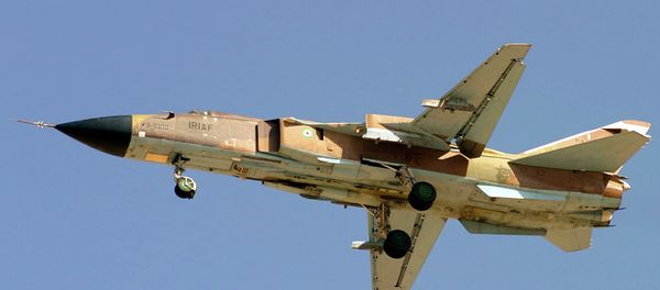 A Sukhoi Su-24MK of IRIAF flighting over Shahid Dastghaib International Airport. - Sputnik International