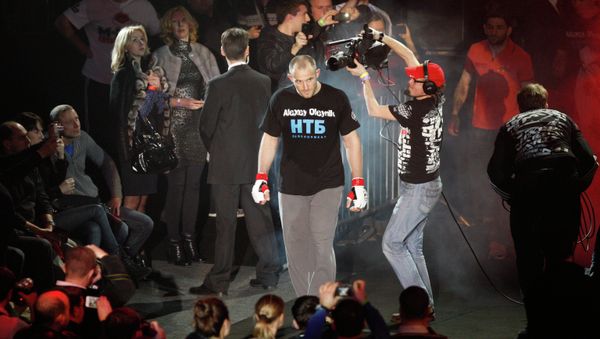 A Ukrainian mixed martial artist Oleksiy Oliynyk will soon receive a Russian citizenship - Sputnik International