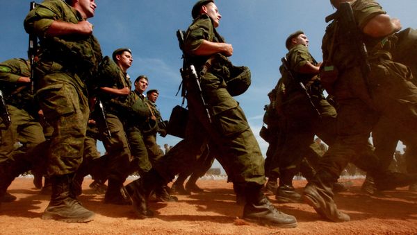 Russian Armed Forces self-propelled artillery batteries - Sputnik International
