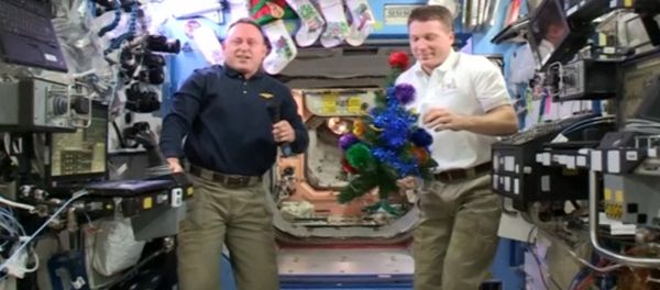 NASA Astronauts From ISS Wish World Merry Christmas and Happy New Year NASA Astronauts From ISS Wish World Merry Christmas and Happy New Year - Sputnik International