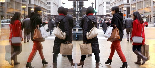 Retailers around the world expect shoppers to spend billions of dollars on a Boxing Day shopping frenzy. - Sputnik International
