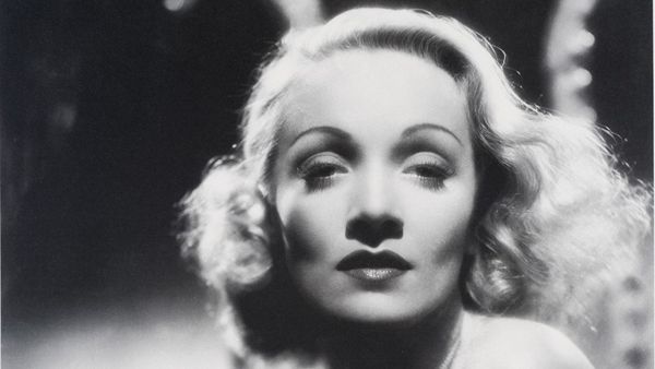 Marlene Dietrich: 'Glamour is What I Sell, It's My Stock in Trade' - Sputnik International