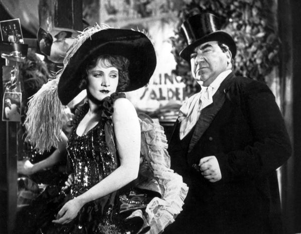 Marlene Dietrich: 'Glamour is What I Sell, It's My Stock in Trade' Marlene Dietrich: 'Glamour is What I Sell, It's My Stock in Trade' - Sputnik International