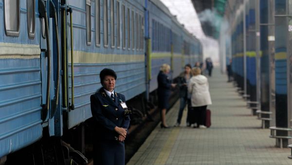 According to the Ukraine's State Railway Transport Administration, the railway communication, cargo transportation by rail and road passenger transportation between Ukraine and Crimea will be terminated. - Sputnik International
