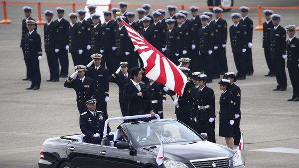 Japanese Prime Minister Shinzo Abe reviews members of the Japan Self-Defense Force during the annual Self-Defense Forces Commencement of Air Review at Hyakuri Air Base, north of Tokyo - Sputnik International