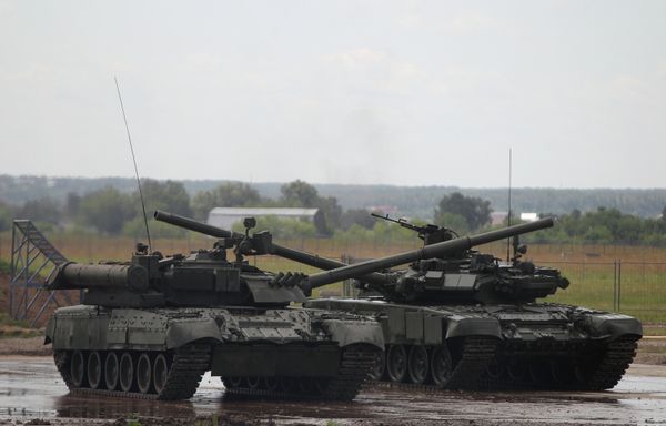 Russia's next-generation Armata main battle tank, which due to be shown to the public at the 2015 Victory Day parade in Moscow, will undergo state testing in 2016 Russia's next-generation Armata main battle tank, which due to be shown to the public at the 2015 Victory Day parade in Moscow, will undergo state testing in 2016 - Sputnik International