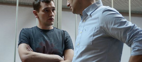 Alexei Navalny (R) and Oleg Navalny - Sputnik International