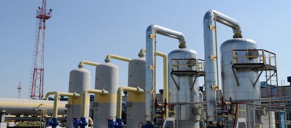 Ukraine may start importing up to 40 million cubic meters of gas daily from the European Union starting from Saturday, instead of the current 31.5 million cubic meters Ukraine may start importing up to 40 million cubic meters of gas daily from the European Union starting from Saturday, instead of the current 31.5 million cubic meters - Sputnik International