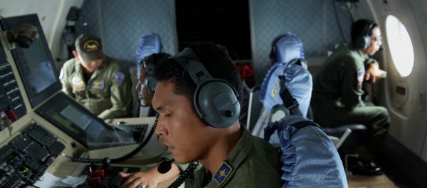 Indonesian search and rescue workers appear to have found the remains of missing AirAsia Flight QZ8501 at the bottom of the Java Sea Indonesian search and rescue workers appear to have found the remains of missing AirAsia Flight QZ8501 at the bottom of the Java Sea - Sputnik International