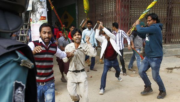 The United Nations has denounced the escalation of political tensions in Bangladesh and urged those involved in the conflict to exercise restraint - Sputnik International