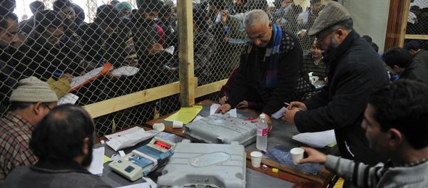 Indian polling officials - Sputnik International