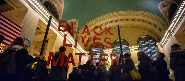 A group of protesters gather at Grand Central Terminal in New York A group of protesters gather at Grand Central Terminal in New York - Sputnik International