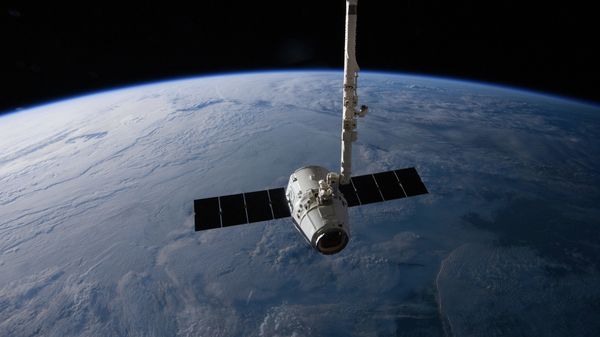 SpaceX Dragon - Sputnik International