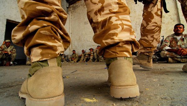 British forces stationed in Basra train Iraqi troops British forces stationed in Basra train Iraqi troops - Sputnik International