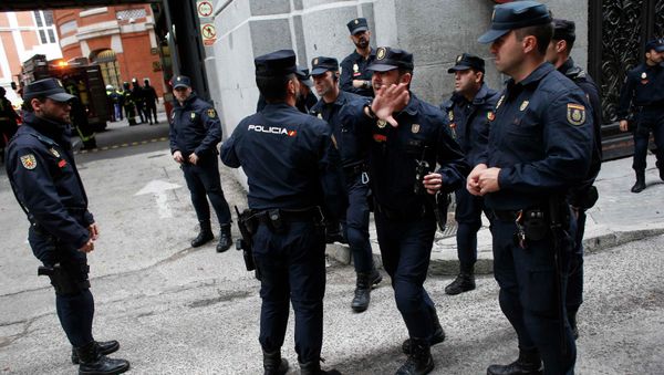 Spain's National Police has distributed an order imposing additional security measures - Sputnik International