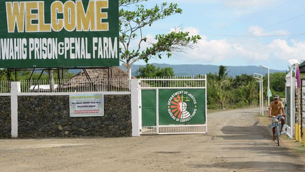 Dozens of detainees are still being held in prisons despite a lack of evidence against them, according to an investigation by AP.   Above: Iwahig prison in Puerto Princesa, Palawan island, Philippines. - Sputnik International