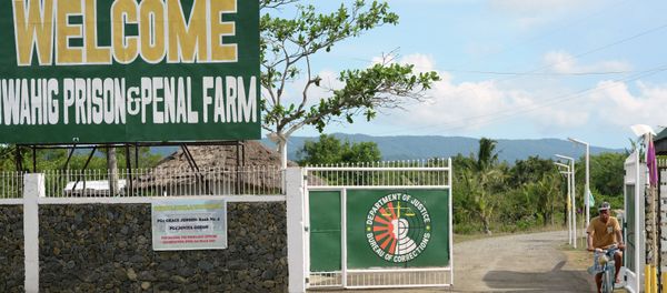 Dozens of detainees are still being held in prisons despite a lack of evidence against them, according to an investigation by AP. Above: Iwahig prison in Puerto Princesa, Palawan island, Philippines. Dozens of detainees are still being held in prisons despite a lack of evidence against them, according to an investigation by AP. Above: Iwahig prison in Puerto Princesa, Palawan island, Philippines. - Sputnik International