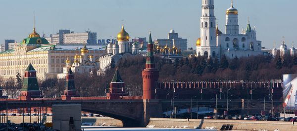 View of the Kremlin Wall, Kremlin cathedrals and the ice-bound Moskva River. - Sputnik International