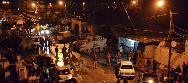 Lebanese Army soldiers man an area beside a cafe where a suicide bomb attack took place in Jabal Mohsen, Tripoli - Sputnik International
