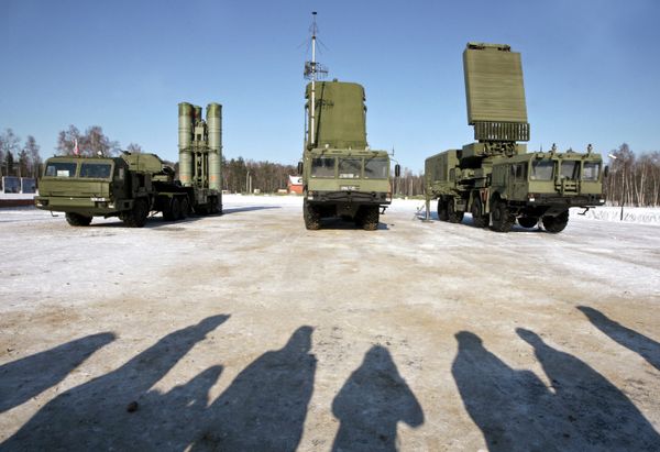 An S-400 surface-to-air missile system - Sputnik International