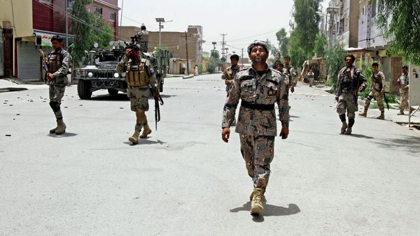 Afghan forces take positions during clashes with Taliban fighters in Kandahar, southern Kabul, Afghanistan Afghan forces take positions during clashes with Taliban fighters in Kandahar, southern Kabul, Afghanistan - Sputnik International