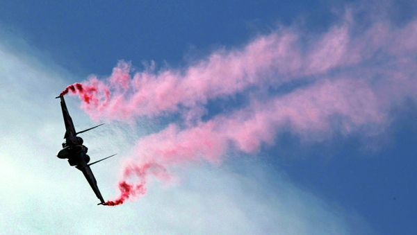 A Russian Su-30MKI fighter performs at the Moscow International Air Show in Zhukovsky - Sputnik International