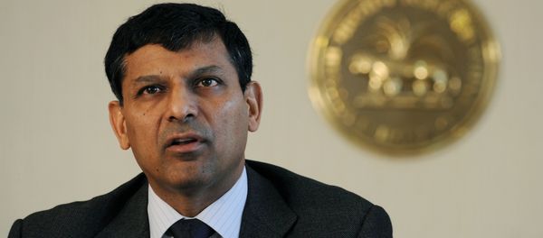 Reserve Bank of India (RBI) governor Raghuram Rajan announces the first bi-monthly Monetary Policy Statement 2014-15 at the RBI headquarters in Mumbai on April 1, 2014 Reserve Bank of India (RBI) governor Raghuram Rajan announces the first bi-monthly Monetary Policy Statement 2014-15 at the RBI headquarters in Mumbai on April 1, 2014 - Sputnik International
