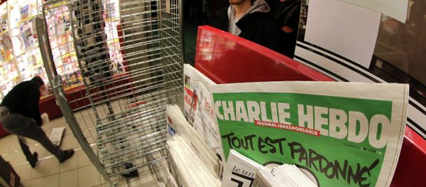 People wait to buy the latest issue of Charlie Hebdo newspaper at a newsstand in Rennes, western France, Wednesday, Jan. 14, 2015 People wait to buy the latest issue of Charlie Hebdo newspaper at a newsstand in Rennes, western France, Wednesday, Jan. 14, 2015 - Sputnik International