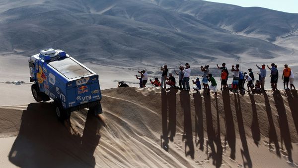 Team KAMAZ-master Navigate the 2015 Dakar Rally - Sputnik International