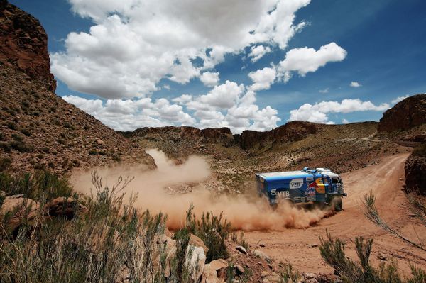 Team KAMAZ-master Navigate the 2015 Dakar Rally - Sputnik International