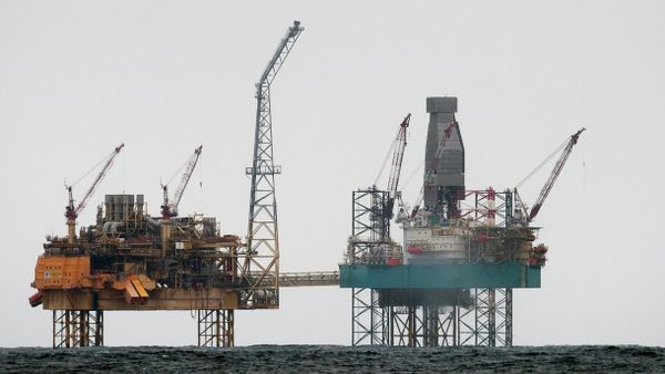 French oil giant Total started gas and condensate production from the West Franklin Phase 2 project in the British part of the North Sea - Sputnik International