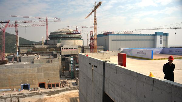 Workers wait for French Prime Minister Jean-Marc Ayrault to arrive at the joint Sino-French Taishan Nuclear Power Station outside Taishan City in Guandong province on December 8, 2013 Workers wait for French Prime Minister Jean-Marc Ayrault to arrive at the joint Sino-French Taishan Nuclear Power Station outside Taishan City in Guandong province on December 8, 2013 - Sputnik International
