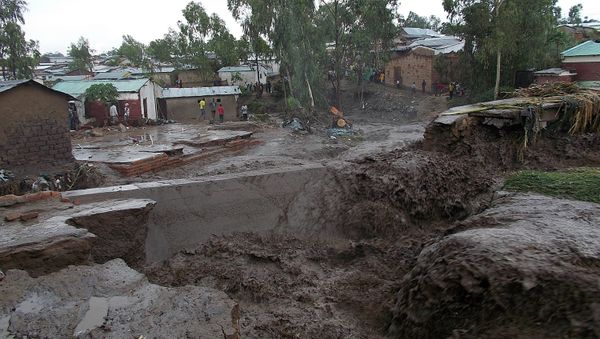 A general view of water flooding the streets of a township is seen on January 12, 2015 on the outskirts of Malawian capitol, Blantyre - Sputnik International