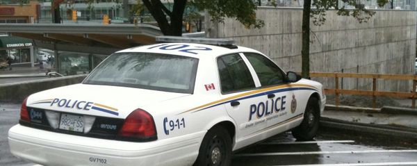n armed and dangerous man is on the loose after shooting two police officers in western Canada, CTV News reported on Saturday. n armed and dangerous man is on the loose after shooting two police officers in western Canada, CTV News reported on Saturday. - Sputnik International