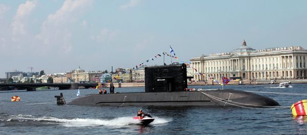 Diesel submarine Saint Petersburg (project LADA) in the Neva waters. - Sputnik International