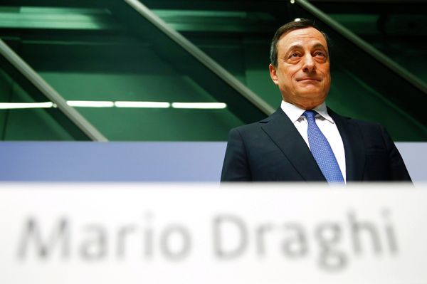 European Central Bank (ECB) President Mario Draghi arrives for an ECB news conference in Frankfurt January 22, 2015 European Central Bank (ECB) President Mario Draghi arrives for an ECB news conference in Frankfurt January 22, 2015 - Sputnik International
