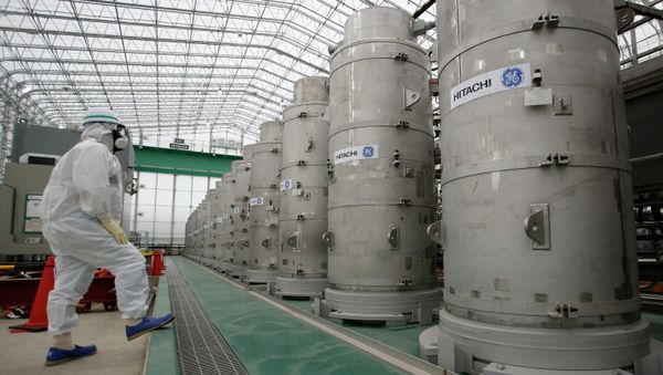 Tokyo Electric Power Co. (TEPCO), the operator of the nuclear station, is developing systems to try to remove some of the radioactive elements from the water Tokyo Electric Power Co. (TEPCO), the operator of the nuclear station, is developing systems to try to remove some of the radioactive elements from the water - Sputnik International