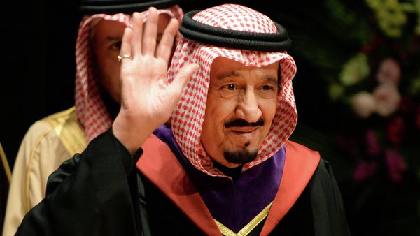 A file picture taken on February 21, 2014, shows Saudi Crown Prince Salman bin Abdulaziz waving as he visits Waseda University in Tokyo - Sputnik International