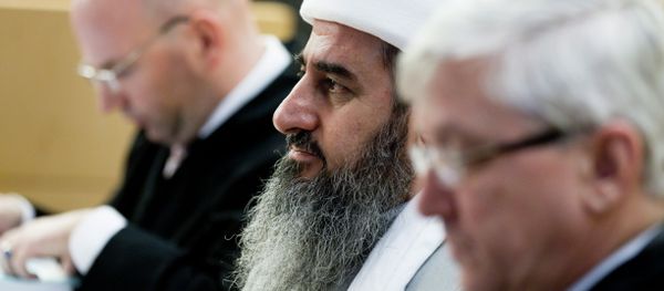 Mullah Krekar (C), founder of the Kurdish Islamist group Ansar al-Islam Mullah Krekar (C), founder of the Kurdish Islamist group Ansar al-Islam - Sputnik International