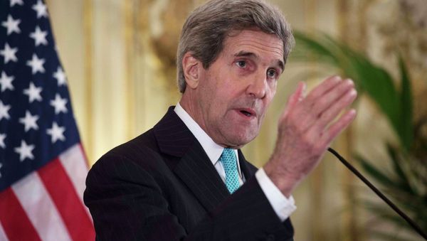 U.S. Secretary of State John Kerry speaks to the media at the U.S. Ambassador's residence in Paris November 5, 2014 U.S. Secretary of State John Kerry speaks to the media at the U.S. Ambassador's residence in Paris November 5, 2014 - Sputnik International