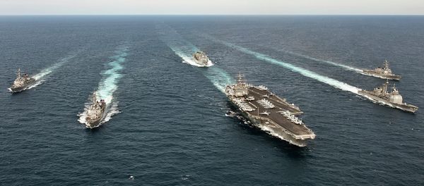 The Enterprise Carrier Strike Group transits the Atlantic Ocean - Sputnik International