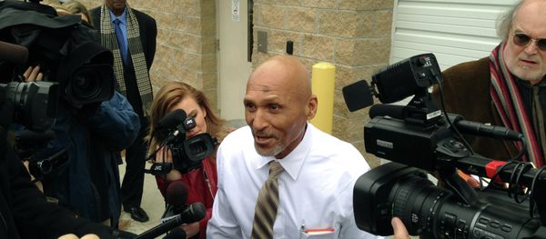 Joseph Sledge, 70, addresses members of the media after being released from jail in Columbus County, N.C., on Friday, Jan. 23, 2015, after serving nearly four decades behind bars for two slayings he didn't commit Joseph Sledge, 70, addresses members of the media after being released from jail in Columbus County, N.C., on Friday, Jan. 23, 2015, after serving nearly four decades behind bars for two slayings he didn't commit - Sputnik International